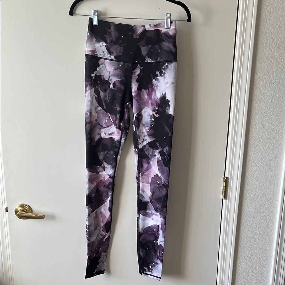 GAIAM Abstract Purple and Black Leggings
